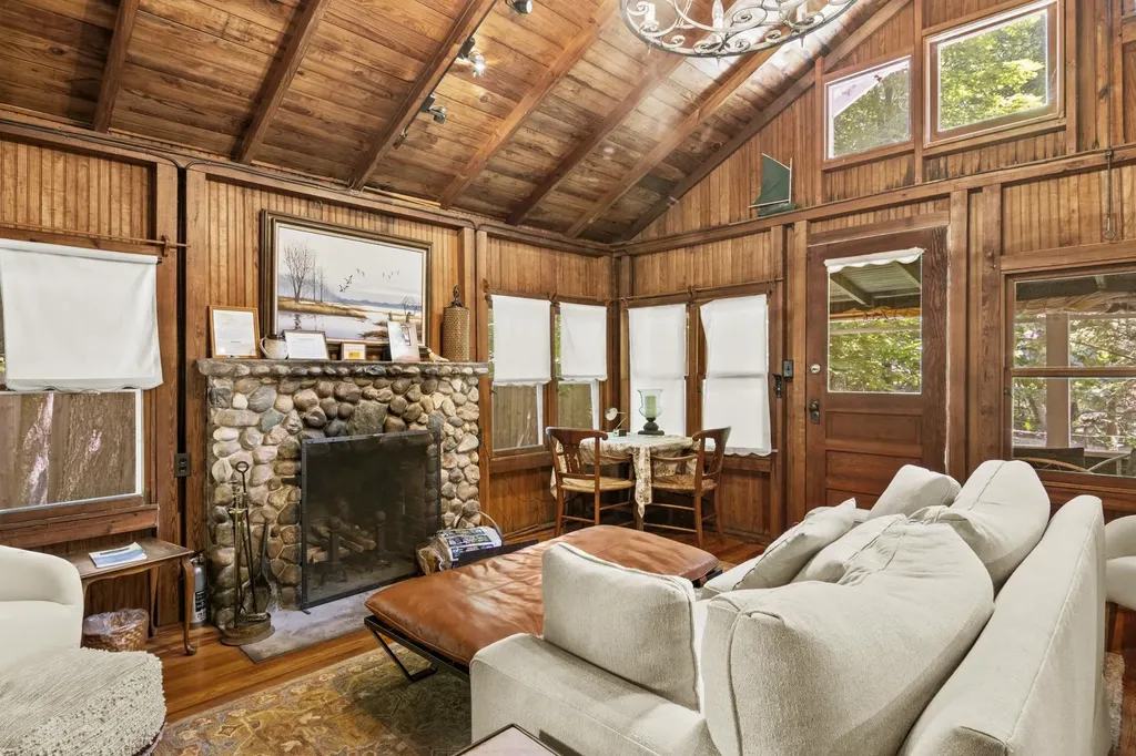 617 Birchwood Terrace Crystal Lake Township MI 49635