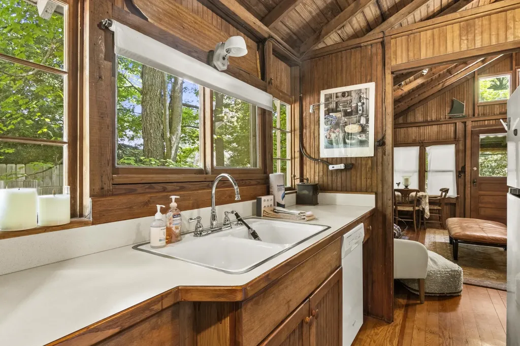 617 Birchwood Terrace Crystal Lake Township MI 49635