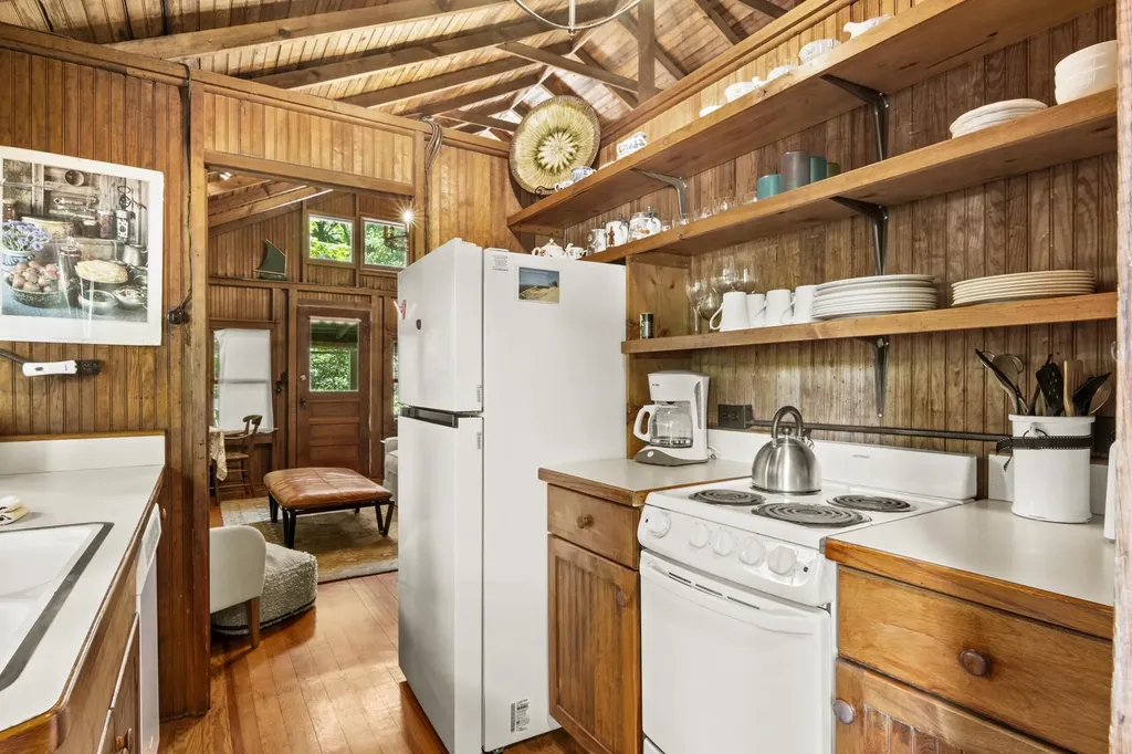 617 Birchwood Terrace Crystal Lake Township MI 49635