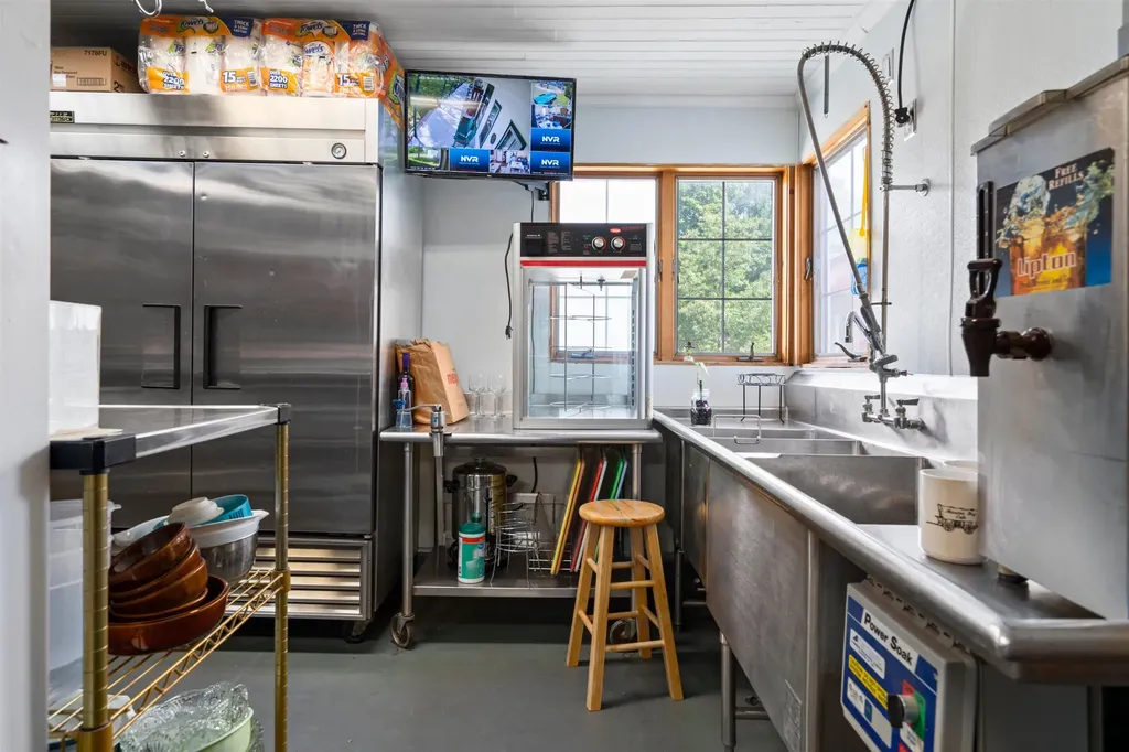 18599 Mission Road Peninsula Township MI 49686
