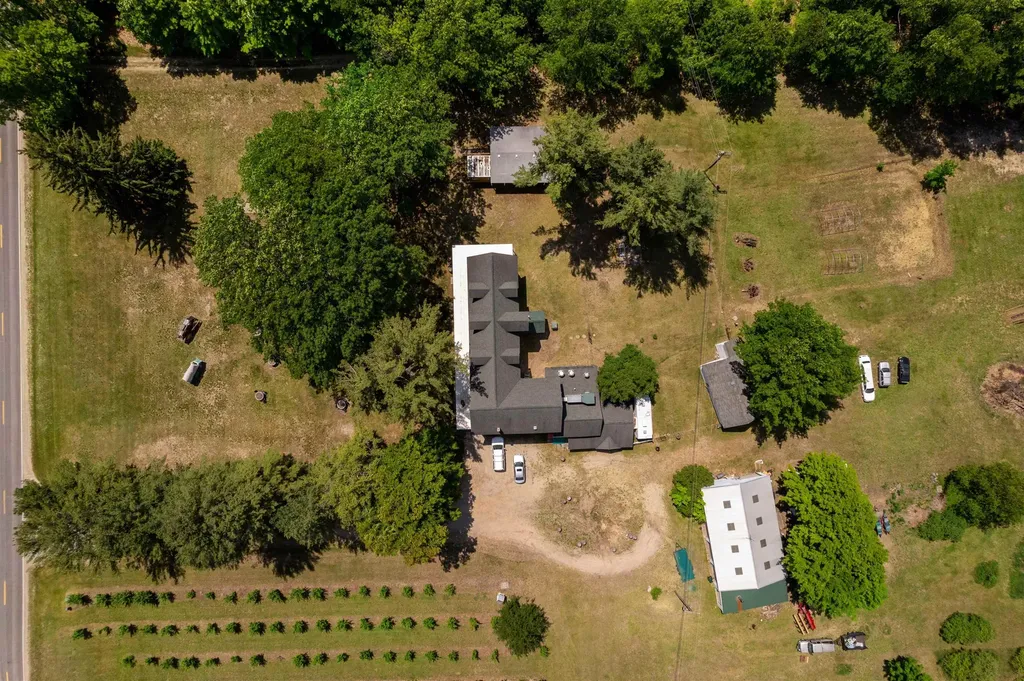 18599 Mission Road Peninsula Township MI 49686