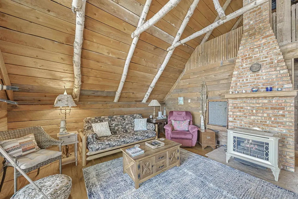 8580 N Bayview Avenue Leelanau Township MI 49670