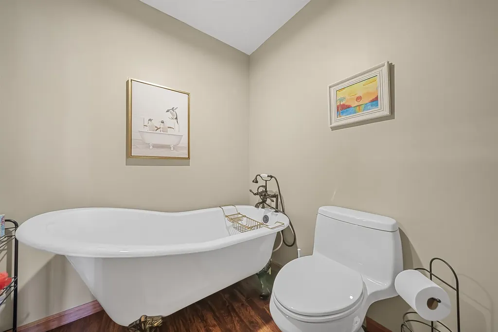 8580 N Bayview Avenue Leelanau Township MI 49670