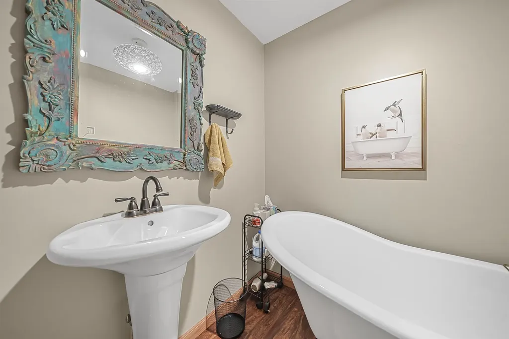 8580 N Bayview Avenue Leelanau Township MI 49670