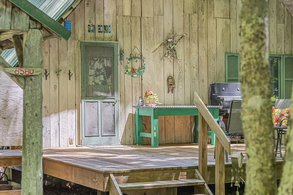 8580 N Bayview Avenue Leelanau Township MI 49670