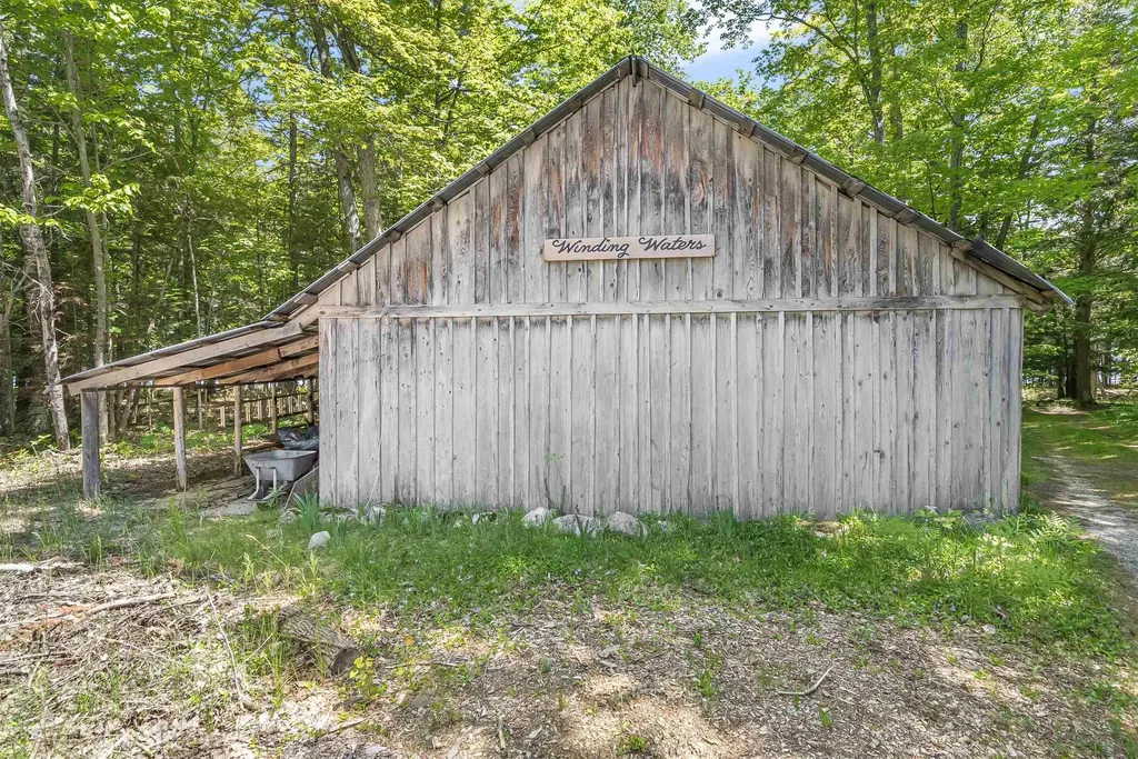 8580 N Bayview Avenue Leelanau Township MI 49670