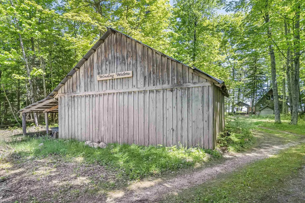 8580 N Bayview Avenue Leelanau Township MI 49670