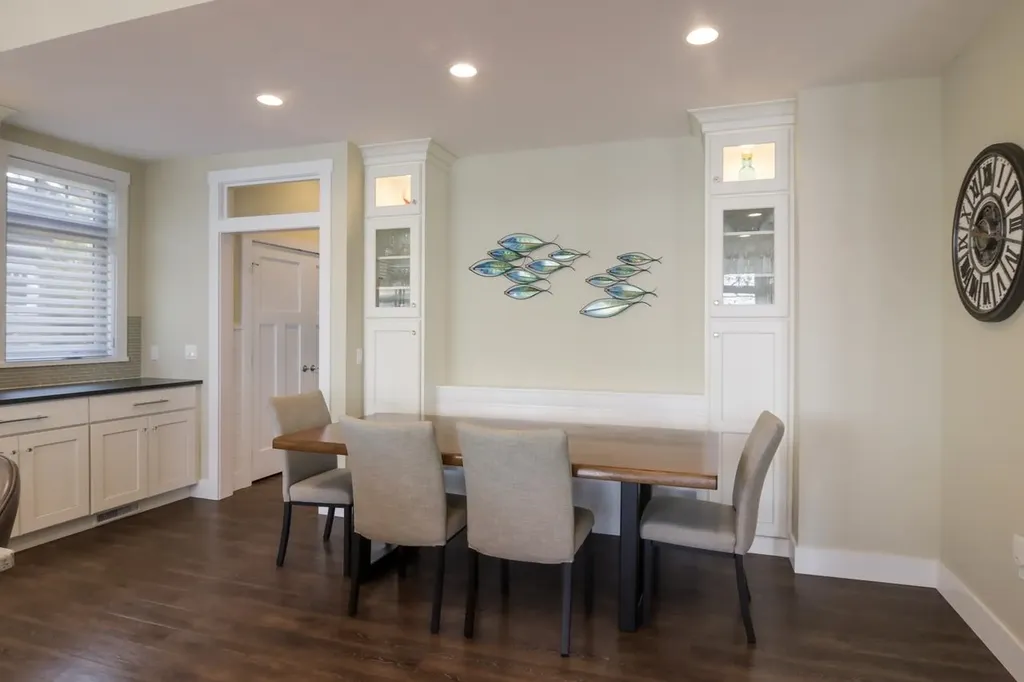 2755 Shore Wood Drive Peninsula Township MI 49686