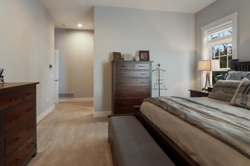 2755 Shore Wood Drive Peninsula Township MI 49686