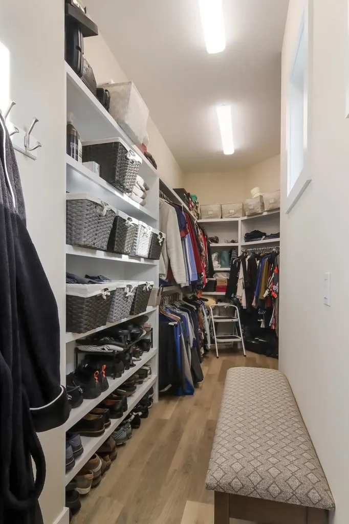 2755 Shore Wood Drive Peninsula Township MI 49686
