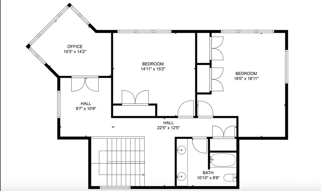 2755 Shore Wood Drive Peninsula Township MI 49686