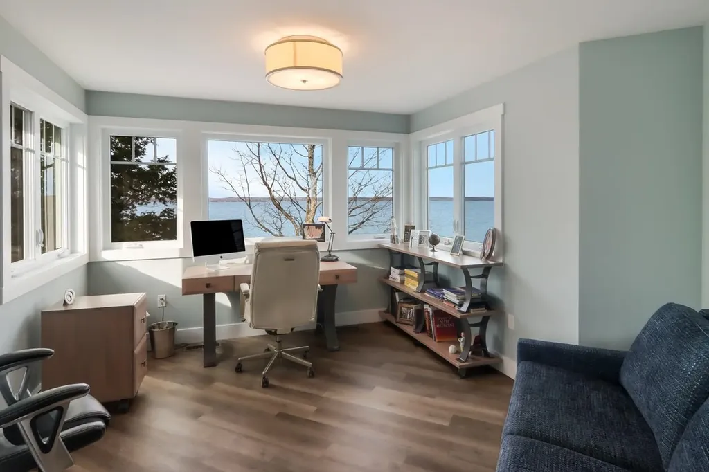 2755 Shore Wood Drive Peninsula Township MI 49686