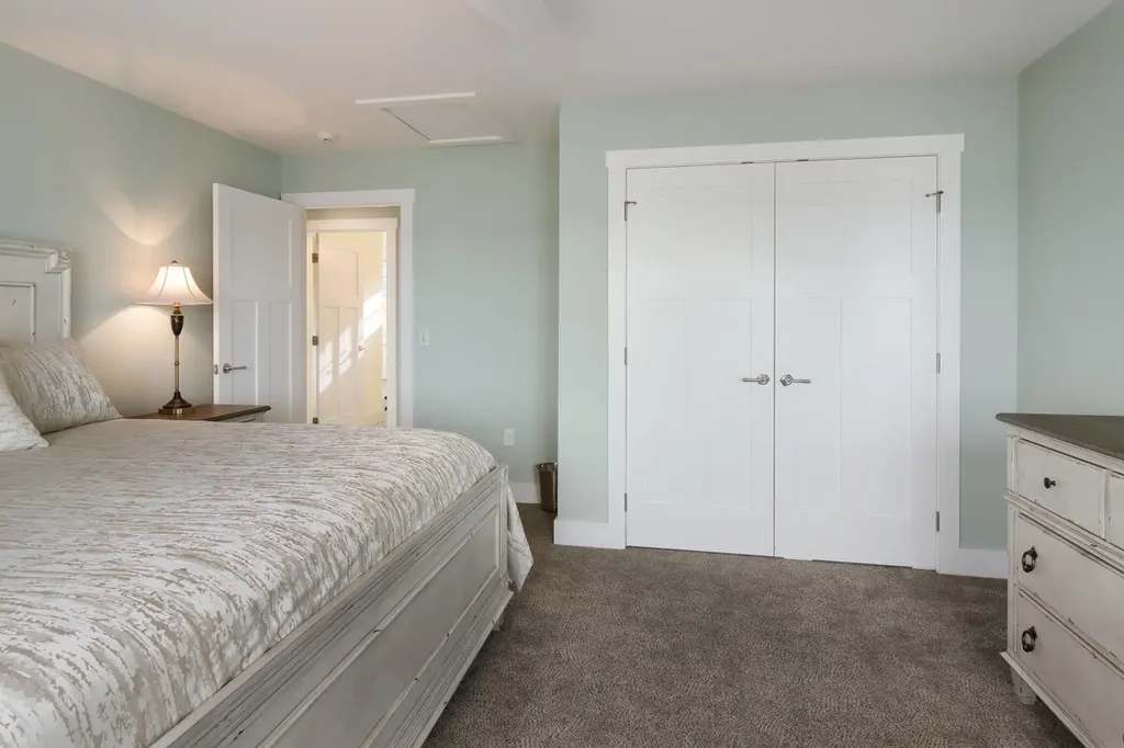 2755 Shore Wood Drive Peninsula Township MI 49686
