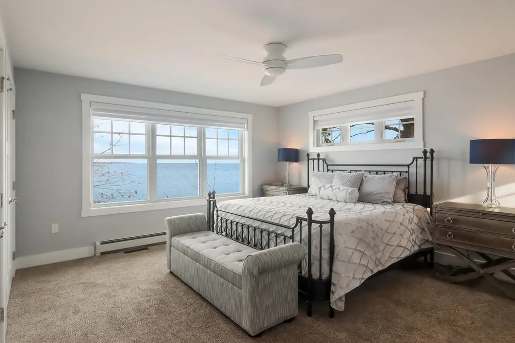 2755 Shore Wood Drive Peninsula Township MI 49686