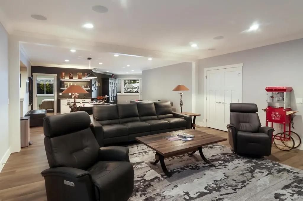 2755 Shore Wood Drive Peninsula Township MI 49686