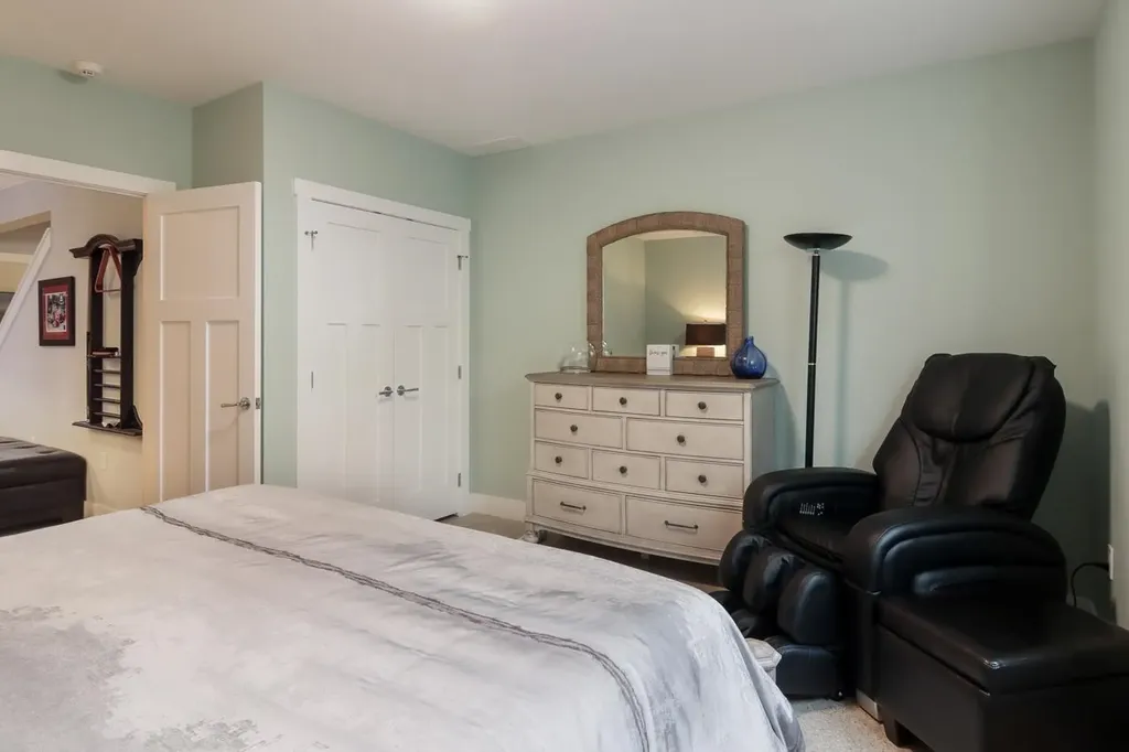 2755 Shore Wood Drive Peninsula Township MI 49686
