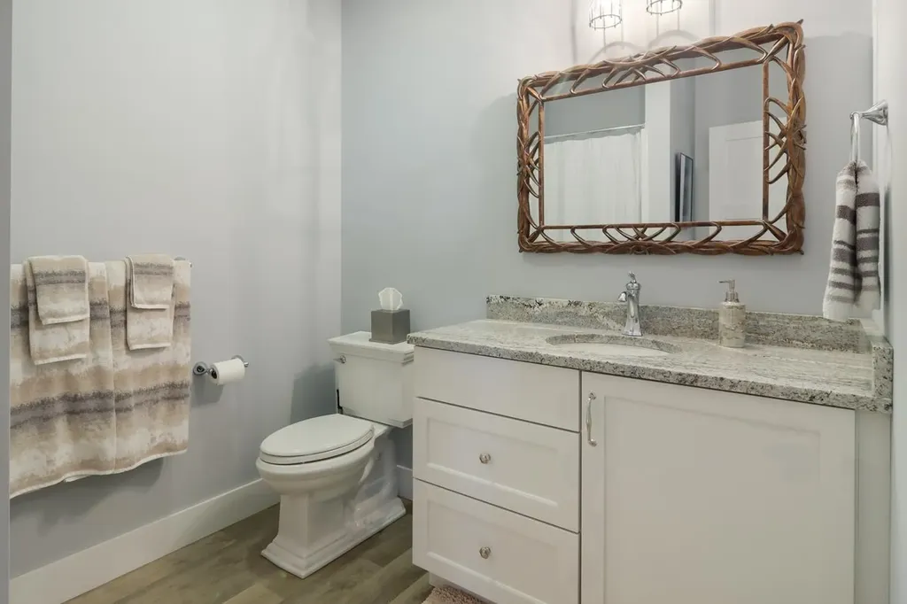 2755 Shore Wood Drive Peninsula Township MI 49686