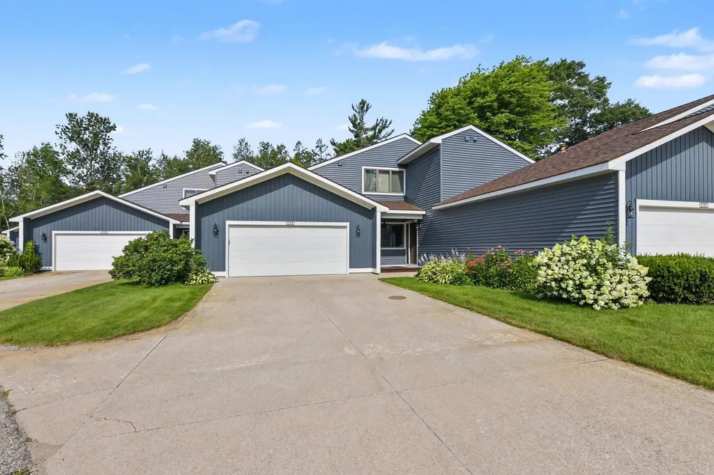133 North Shore Drive West Cadillac City MI 49601