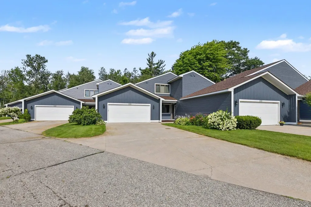 133 North Shore Drive West Cadillac City MI 49601