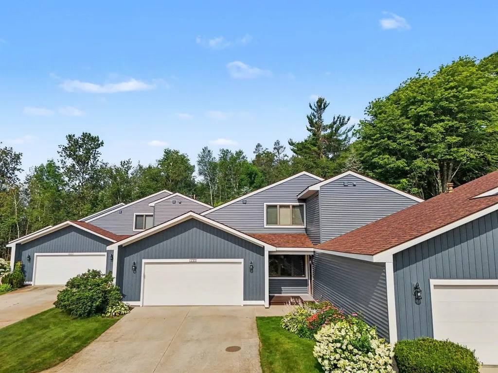 133 North Shore Drive West Cadillac City MI 49601