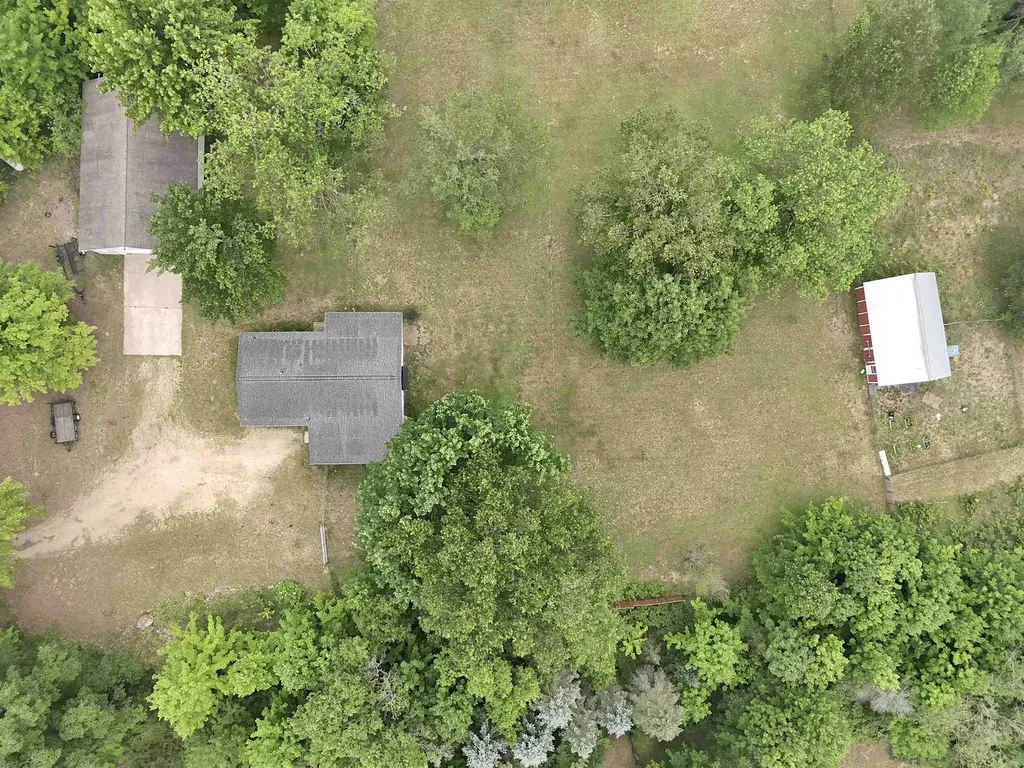 2531 S 33 1/2 Road Cadillac City MI 49601