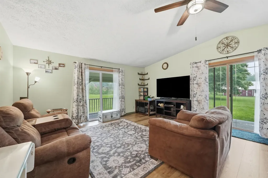 2531 S 33 1/2 Road Cadillac City MI 49601