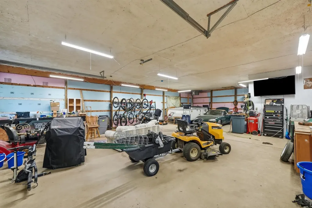 2531 S 33 1/2 Road Cadillac City MI 49601