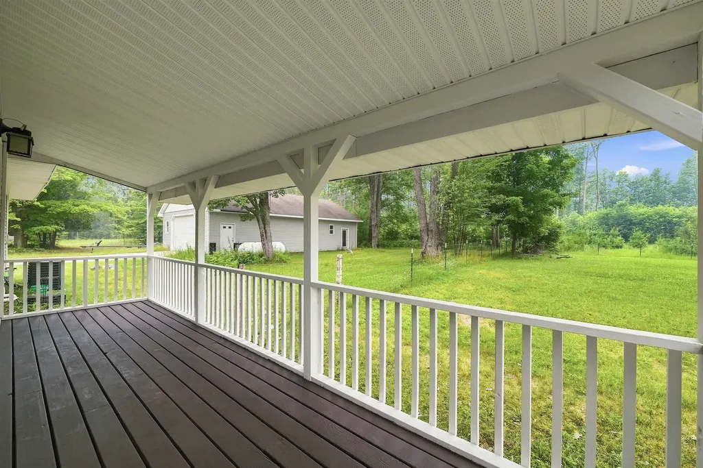 2531 S 33 1/2 Road Cadillac City MI 49601