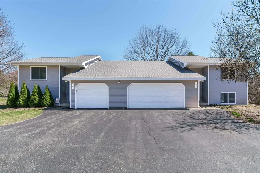 4398 & 4400 W Manhattan Long Lake Township MI 49685