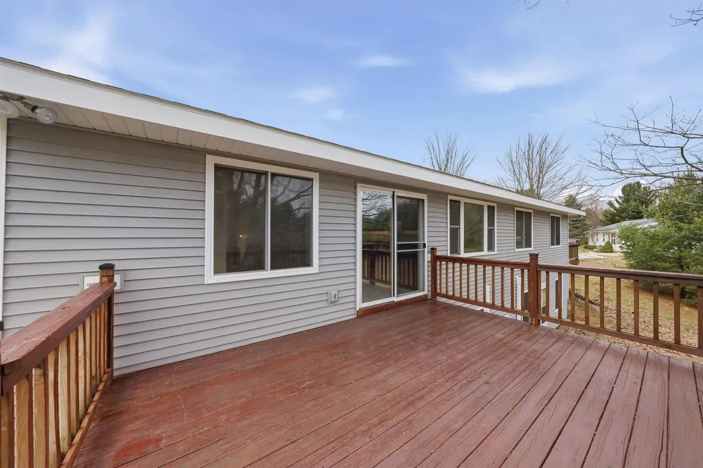4398 & 4400 W Manhattan Long Lake Township MI 49685