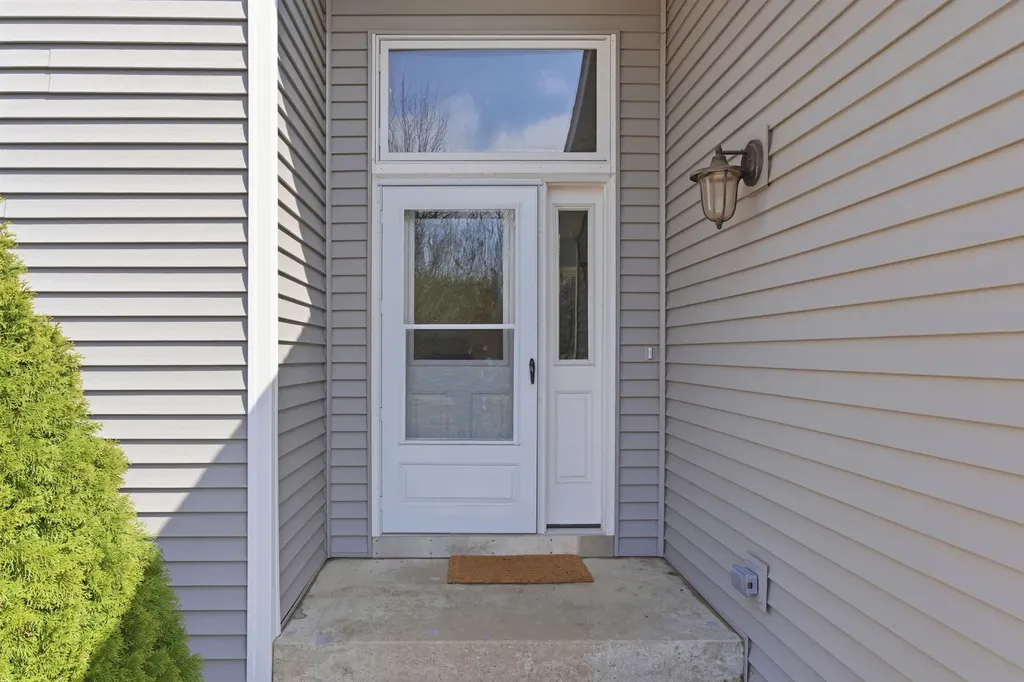 4398 & 4400 W Manhattan Long Lake Township MI 49685