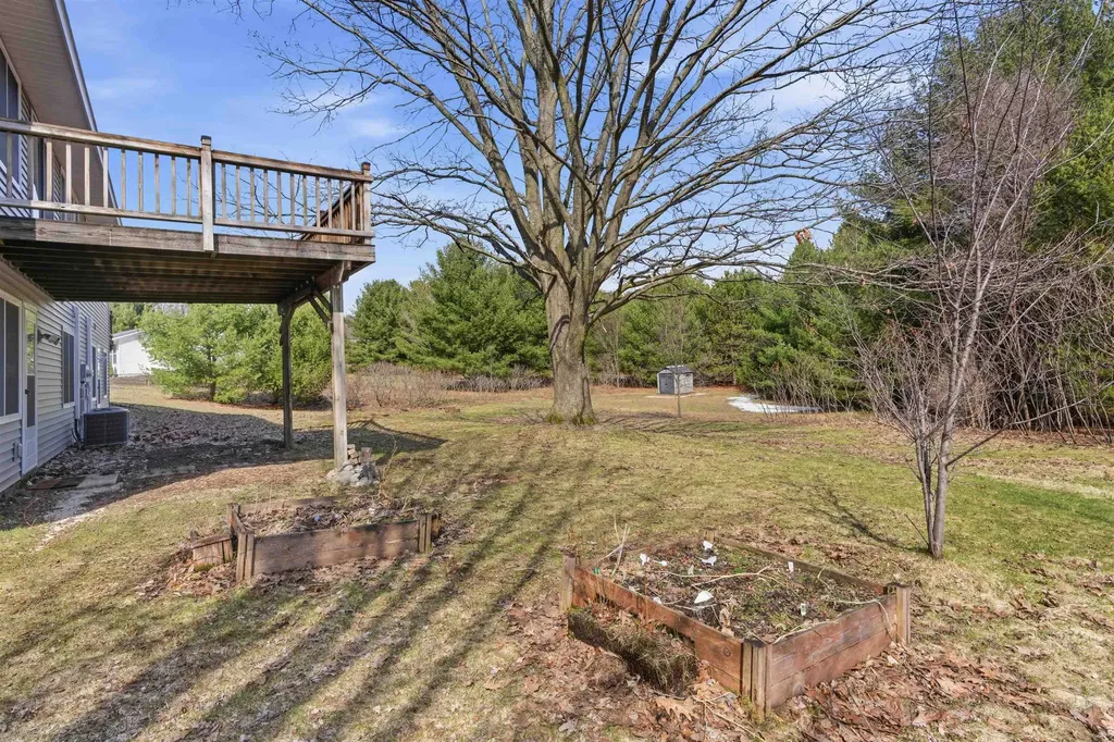 4398 & 4400 W Manhattan Long Lake Township MI 49685