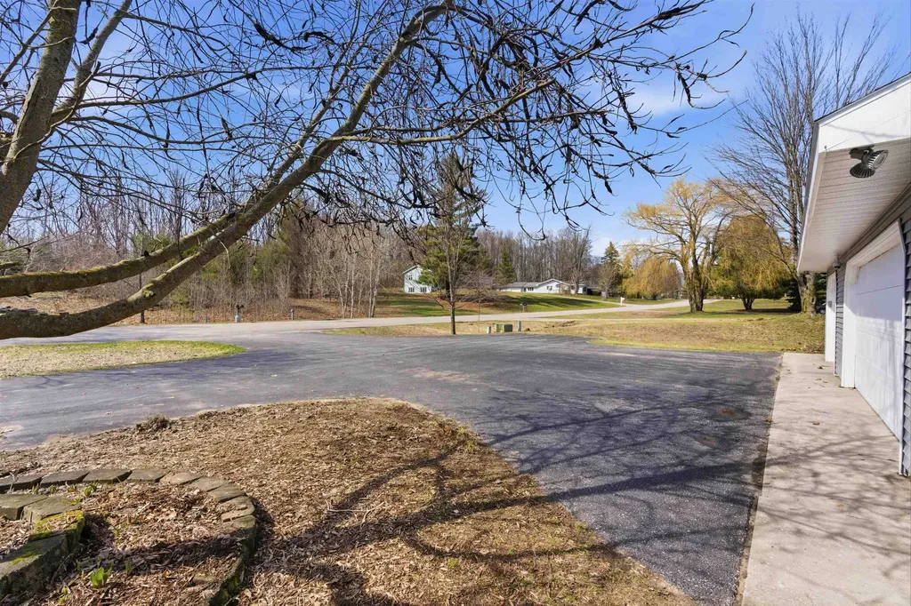 4398 & 4400 W Manhattan Long Lake Township MI 49685
