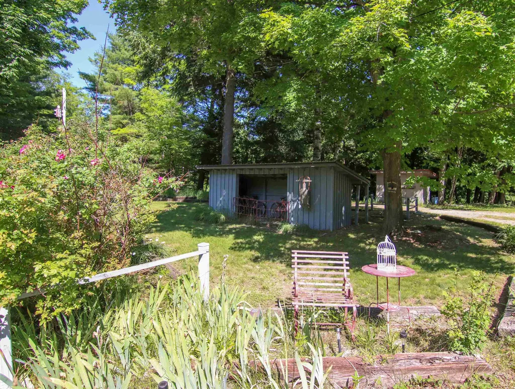 15651 Holly Drive Springdale Township MI 49683