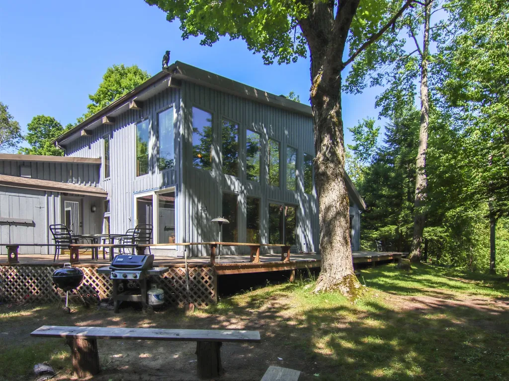 15651 Holly Drive Springdale Township MI 49683