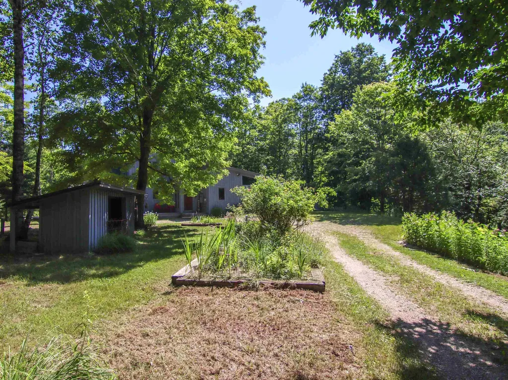 15651 Holly Drive Springdale Township MI 49683