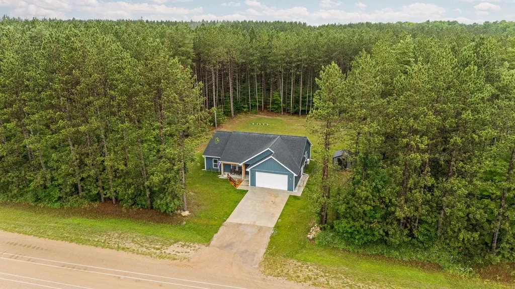 5125 NE Myers Road Excelsior Township MI 49646