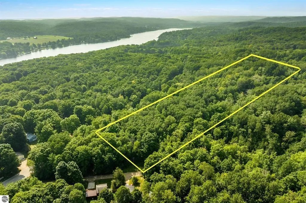 0 Six Mile Lake Road South Arm Township MI 49729