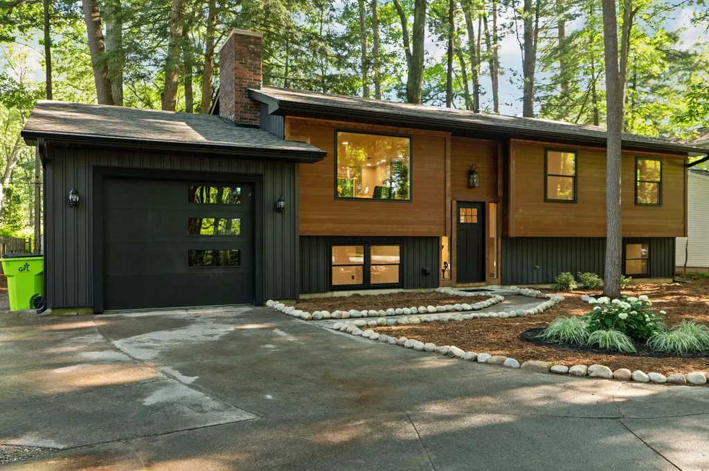 1620 E Front Street Traverse City City MI 49686