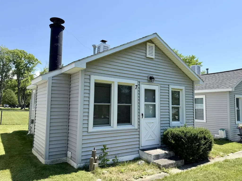 7285 Cairn Highway Milton Township MI 49648