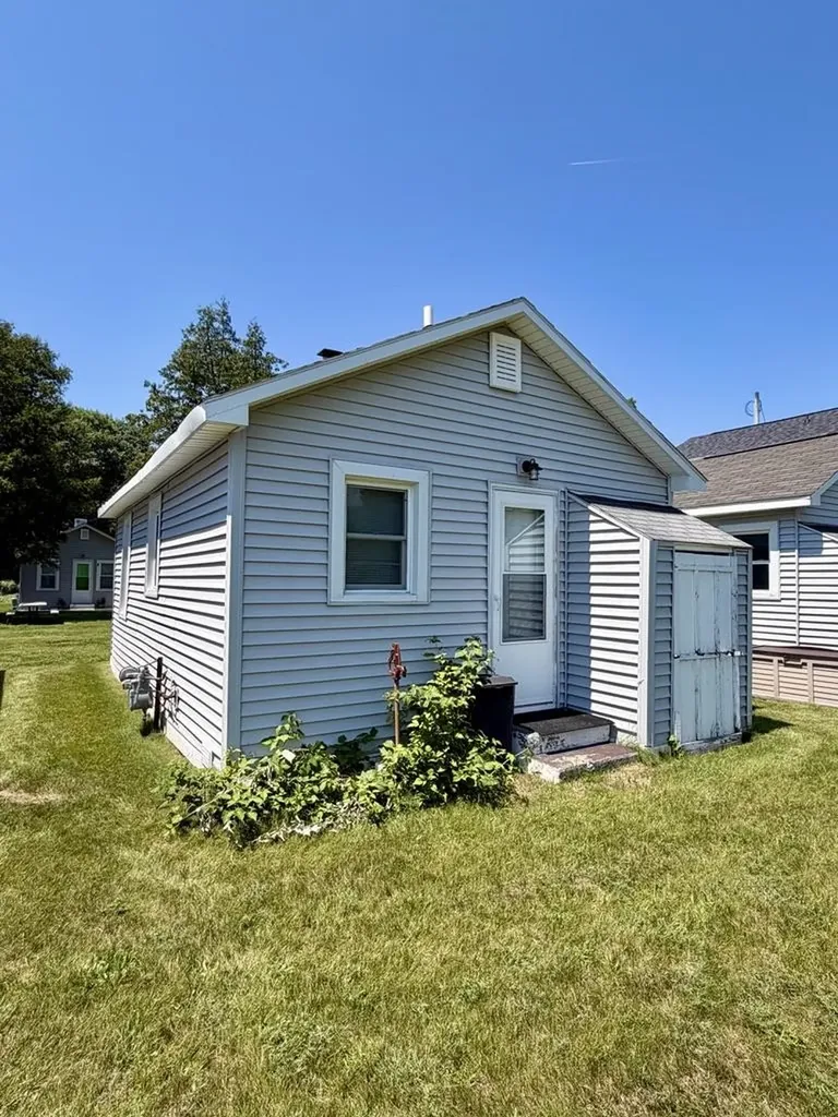 7285 Cairn Highway Milton Township MI 49648