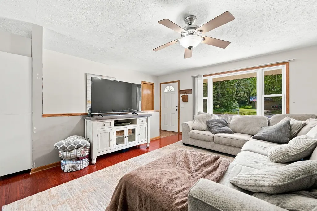 8304 W Whispering Pine Circle Lake Township MI 49651