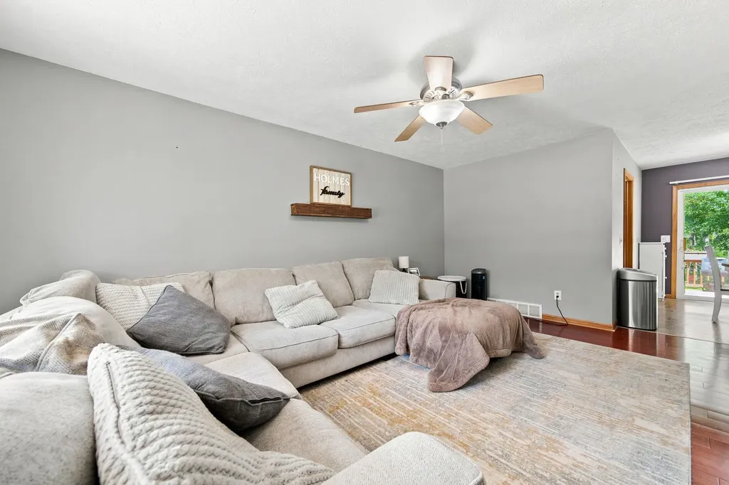 8304 W Whispering Pine Circle Lake Township MI 49651