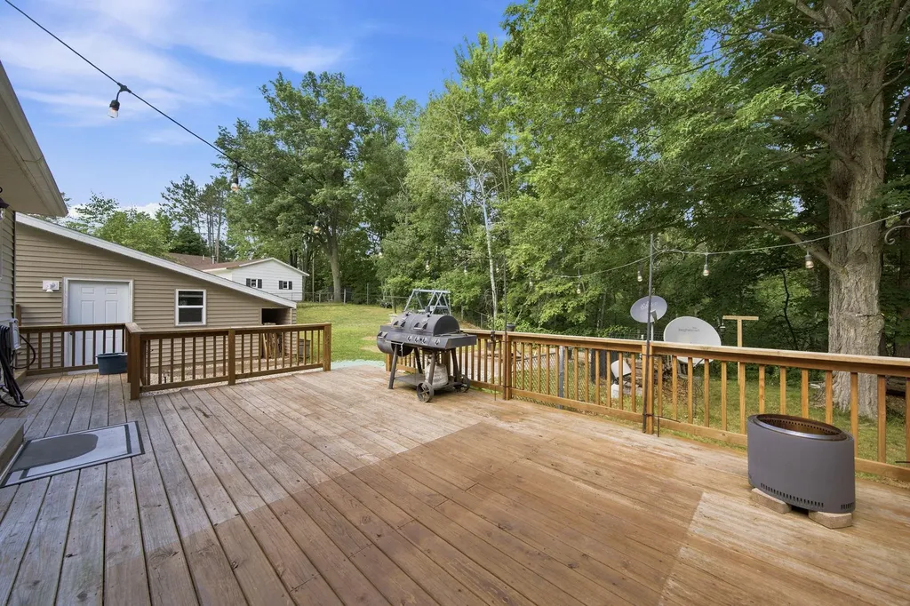 8304 W Whispering Pine Circle Lake Township MI 49651