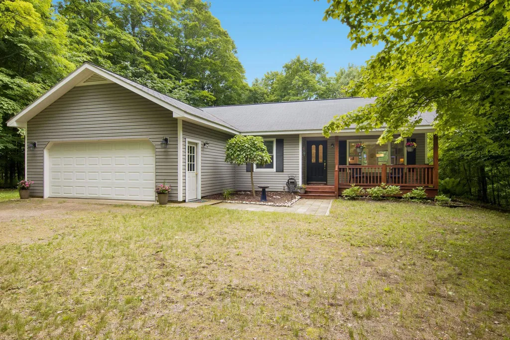 11530 S Benzonia Trail Empire Township MI 49630