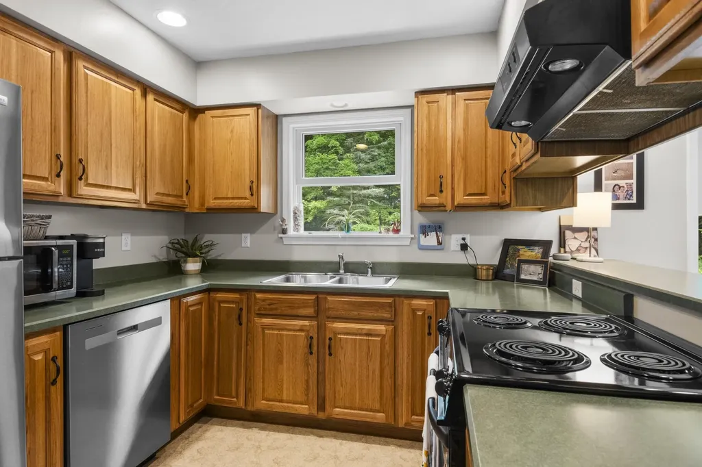 11530 S Benzonia Trail Empire Township MI 49630