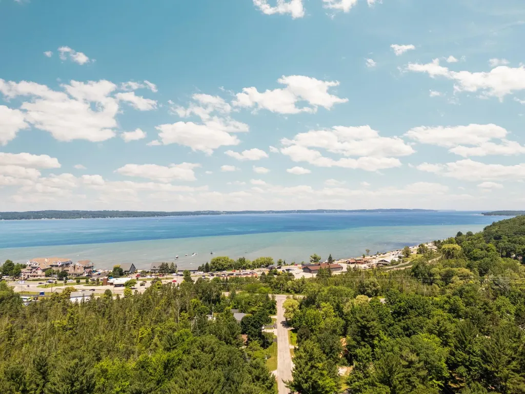 4077 Evelyn Acme Township MI 49686