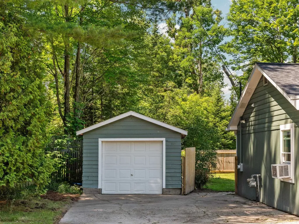 4077 Evelyn Acme Township MI 49686