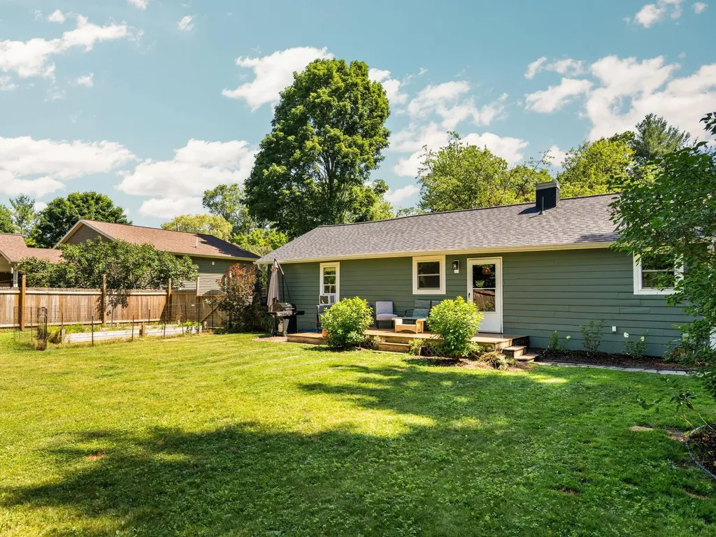 4077 Evelyn Acme Township MI 49686