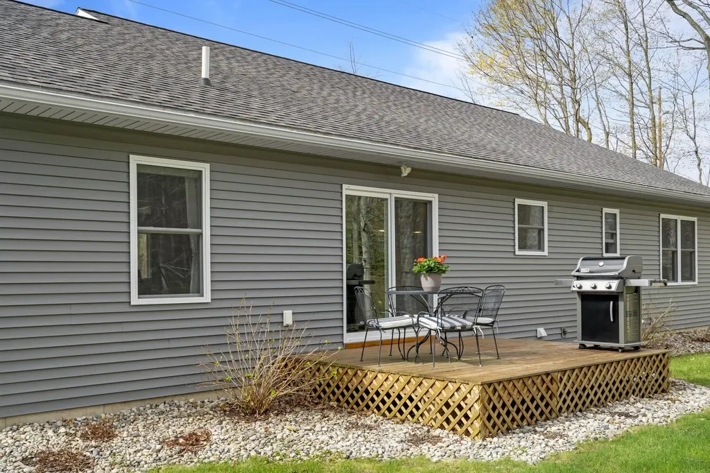 5404 Barney Road Garfield Charter Township MI 49684